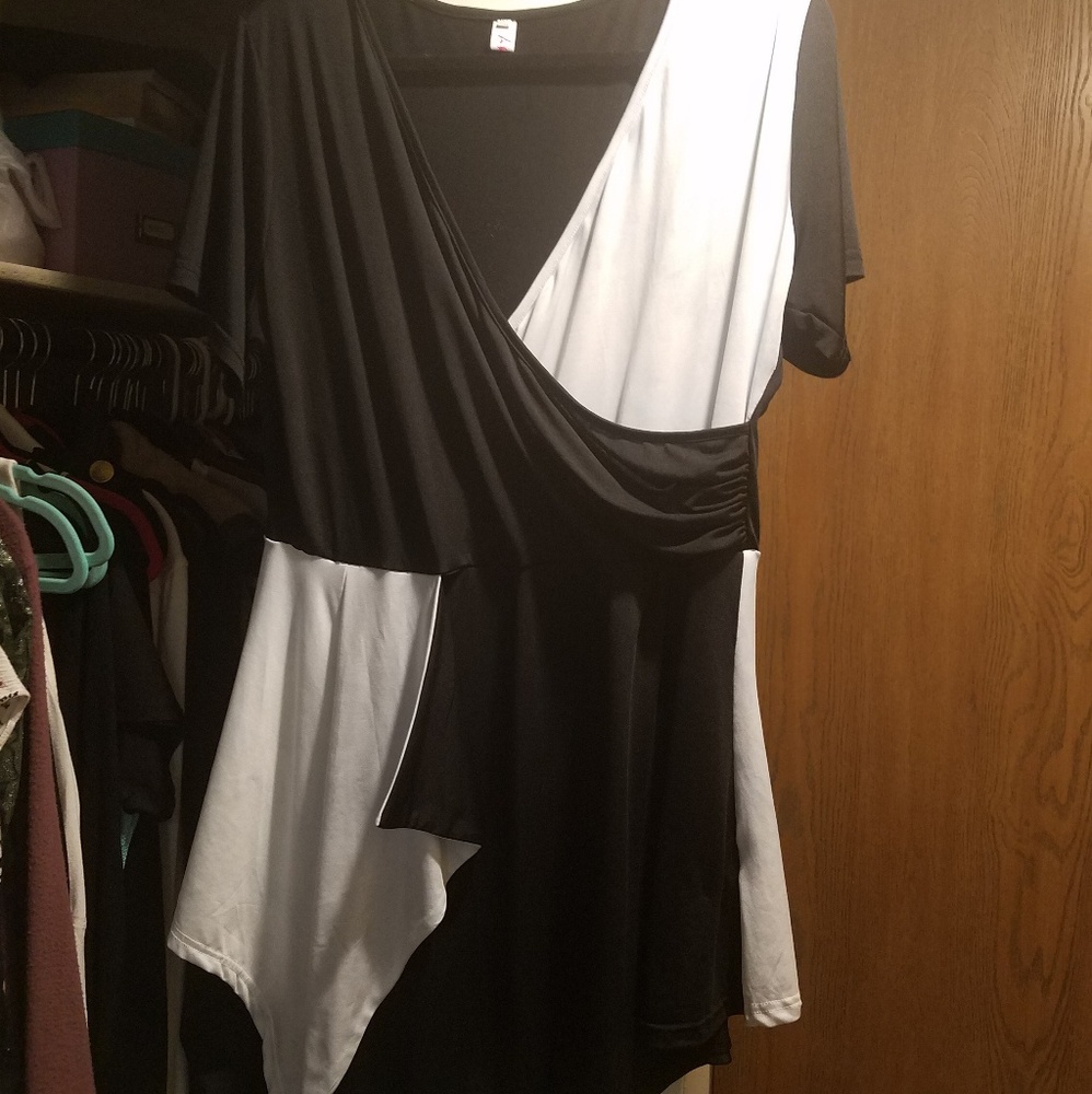 Black and White top